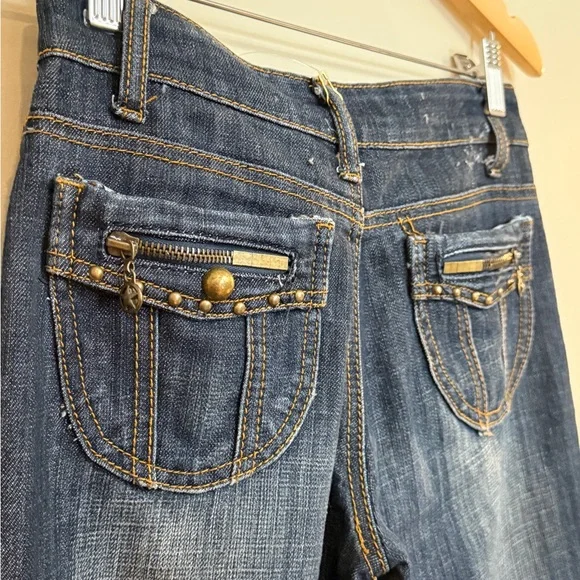 Jeans Rivet Pants - Picture 3 of 4